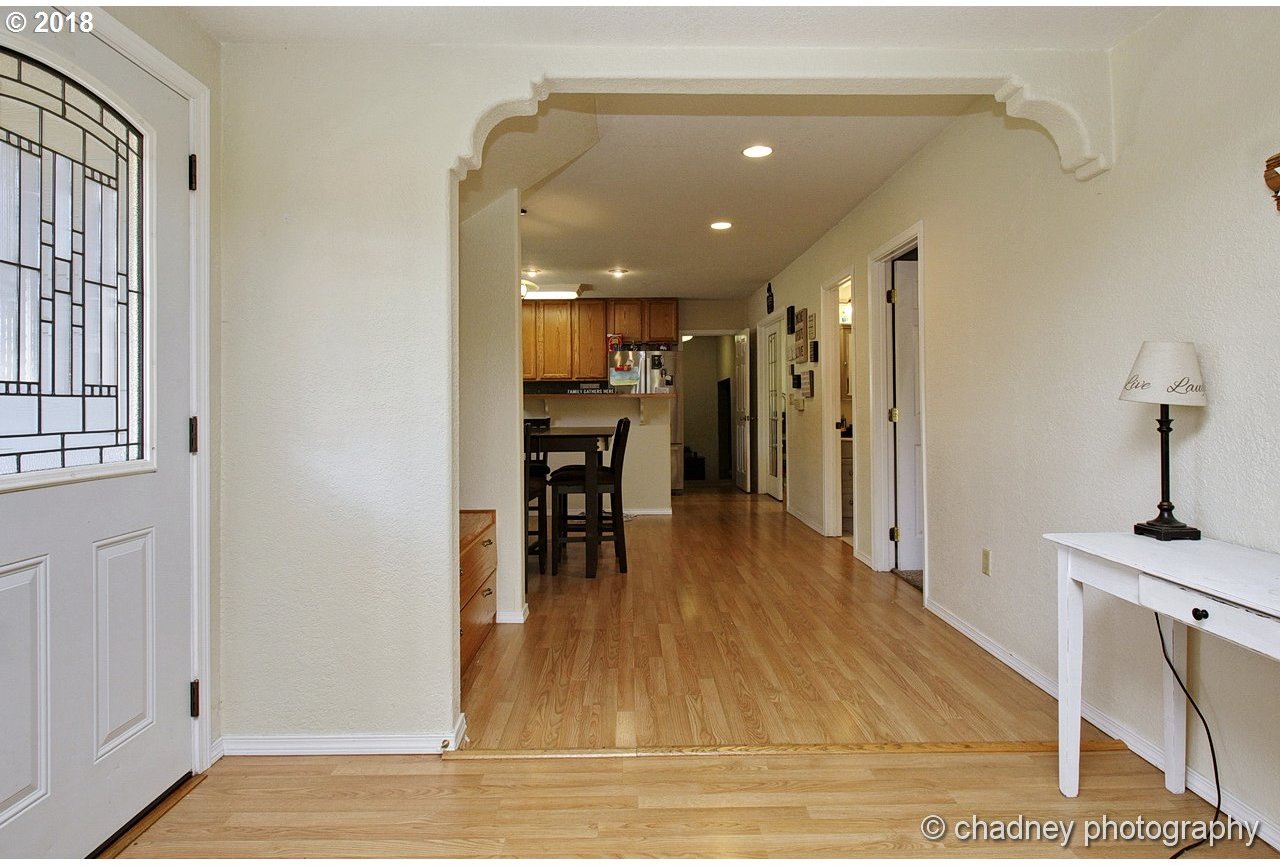 2822 Southeast Anderson Road Gresham, OR 97080 - Photo 4 of 17 Gallery Image 4