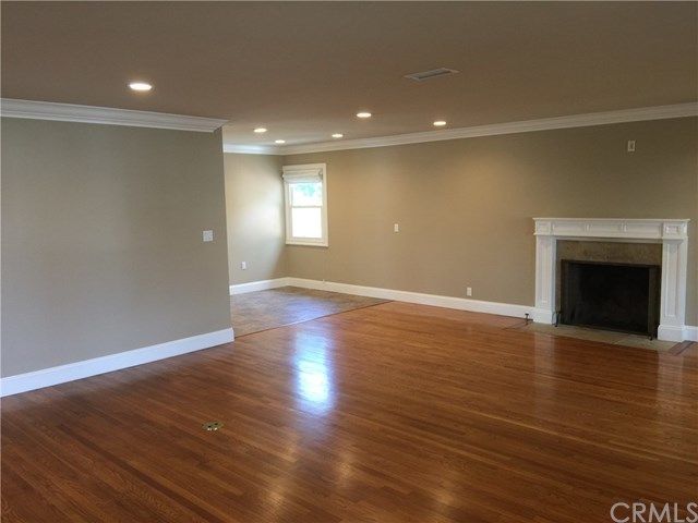 $1,271,500 | 325 Costa Mesa Street, Costa Mesa, CA 92627