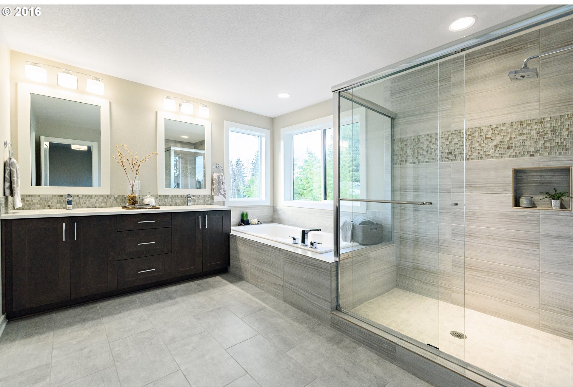 3535 Southwest Logan Street Portland, OR 97219 - Photo 11 of 20 Gallery Image 11