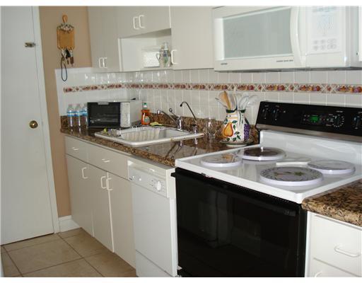 5313 Collins Avenue, Unit 510 Miami Beach, FL 33140 - Photo 7 of 16