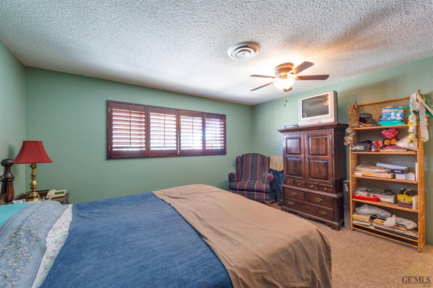 320 Renfro Road Bakersfield, CA 93314 - Photo 23 of 25 Gallery Image 23