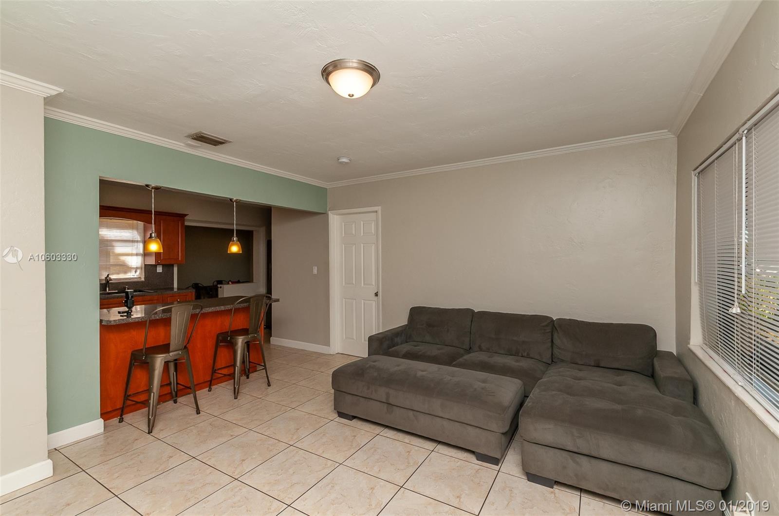 6204 Wiley Street Hollywood, FL 33023 - Photo 4 of 28