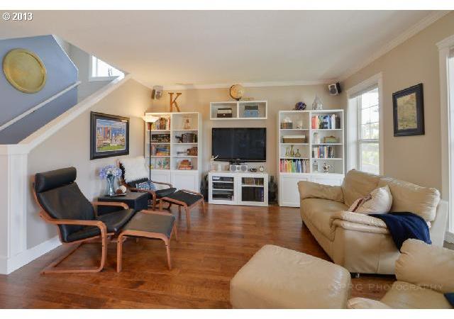919 Rupp Avenue Northeast Keizer, OR 97303 - Photo 6 of 15 Gallery Image 6