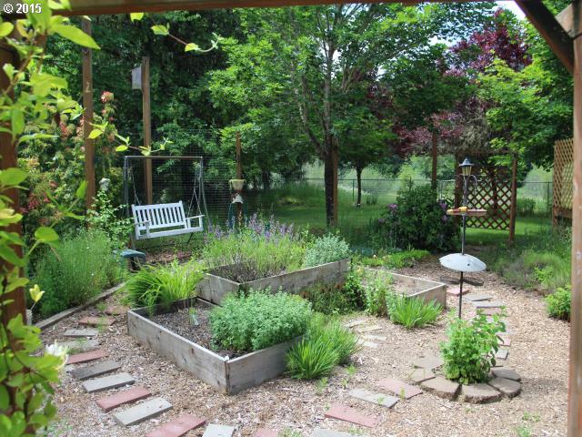 868 Skelly Road Yoncalla, OR 97499 - Photo 13 of 16 Gallery Image 13