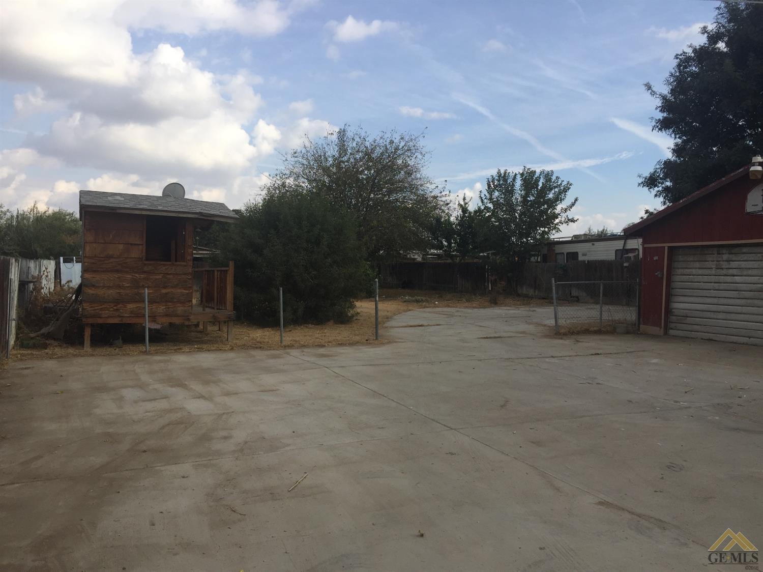 831 South Fairfax Road Bakersfield, CA 93307 - Photo 5 of 10