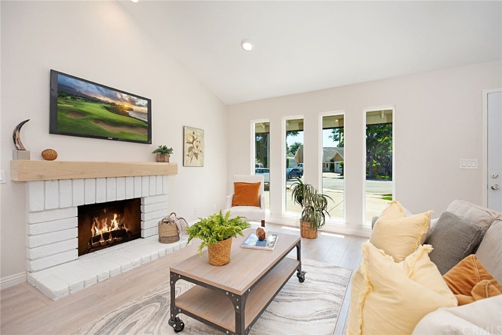 1745 North Bates Circle Anaheim, CA 92806 - Photo 3 of 32