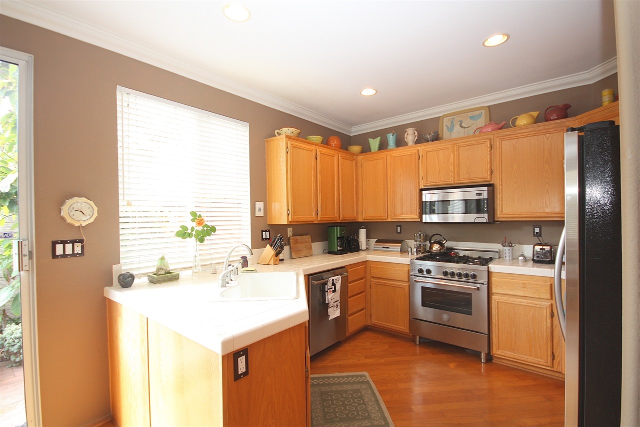1130 Cambria Way Encinitas, CA 92024 - Photo 9 of 24 Gallery Image 9