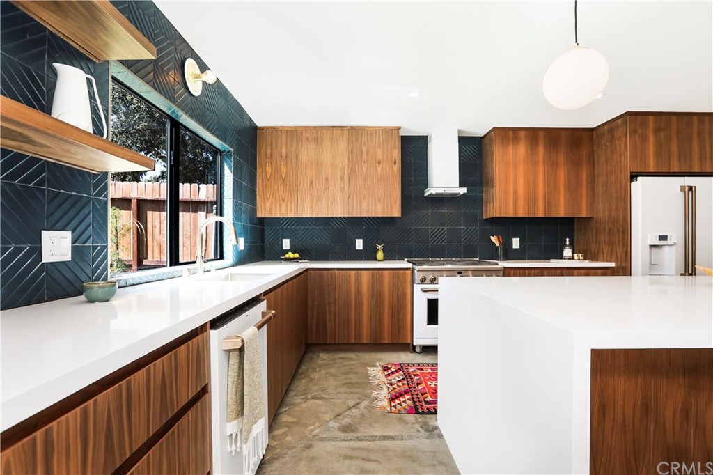 945 Jane Place Pasadena, CA 91105 - Photo 16 of 33