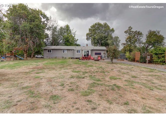 4322 Southwest Dilley Road Forest Grove, OR 97116 - Photo 19 of 32