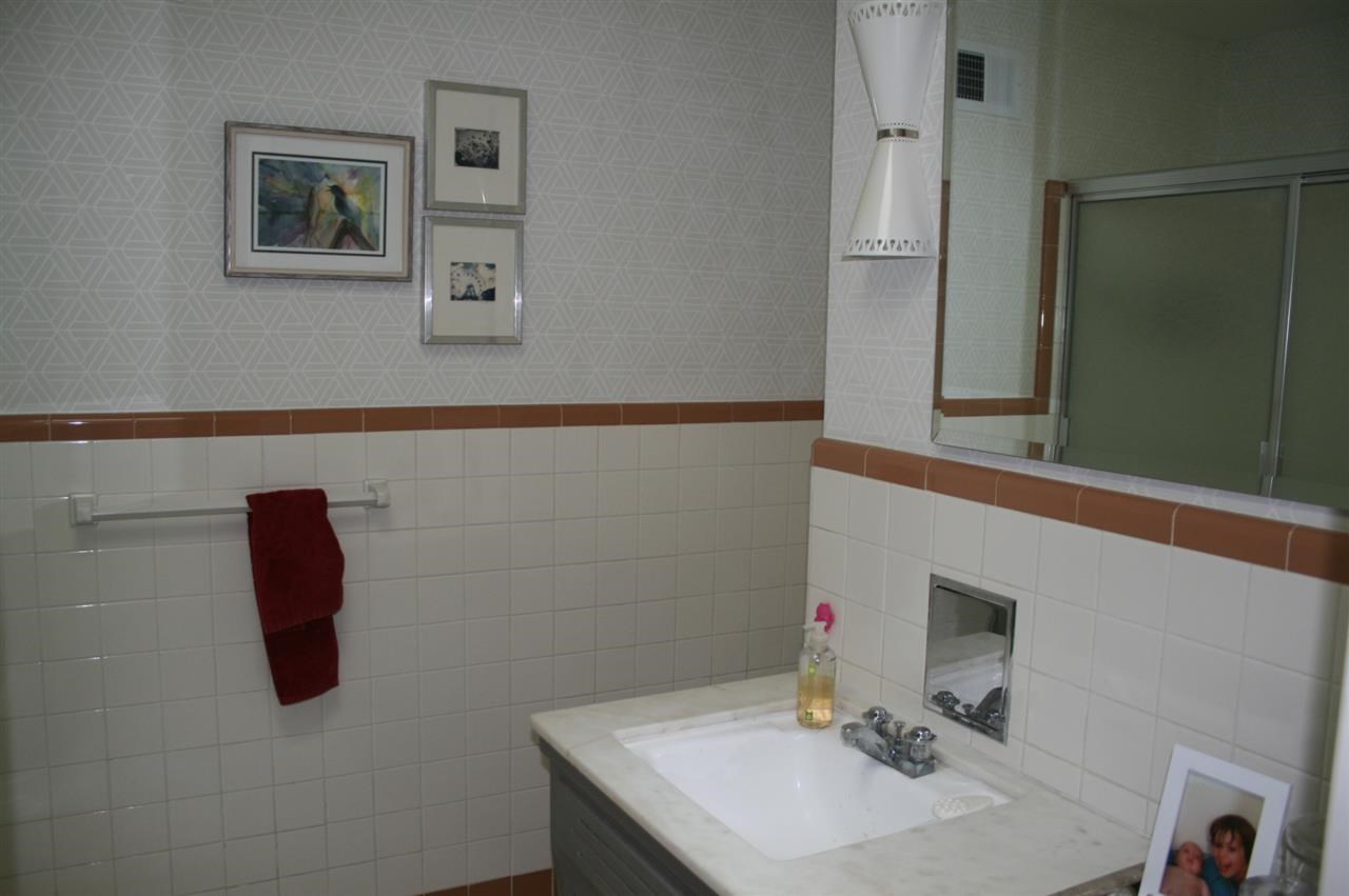 74 Shady Glen Road Memphis, TN 38120 - Photo 18 of 25 Some of you know. For those who don't, that silver "tile/plate" you see is a cup and toothbrush holder when you poke it to spin around. Oh, how cool is that?