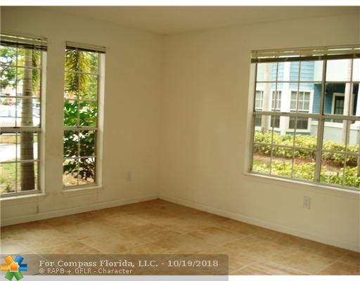 1020 Crystal Way, Unit A Delray Beach, FL 33444 - Photo 3 of 16