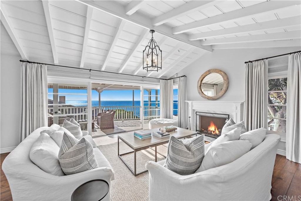 1810 Ocean Way Laguna Beach, CA 92651 - Photo 7 of 24 Living Room Open to Deck