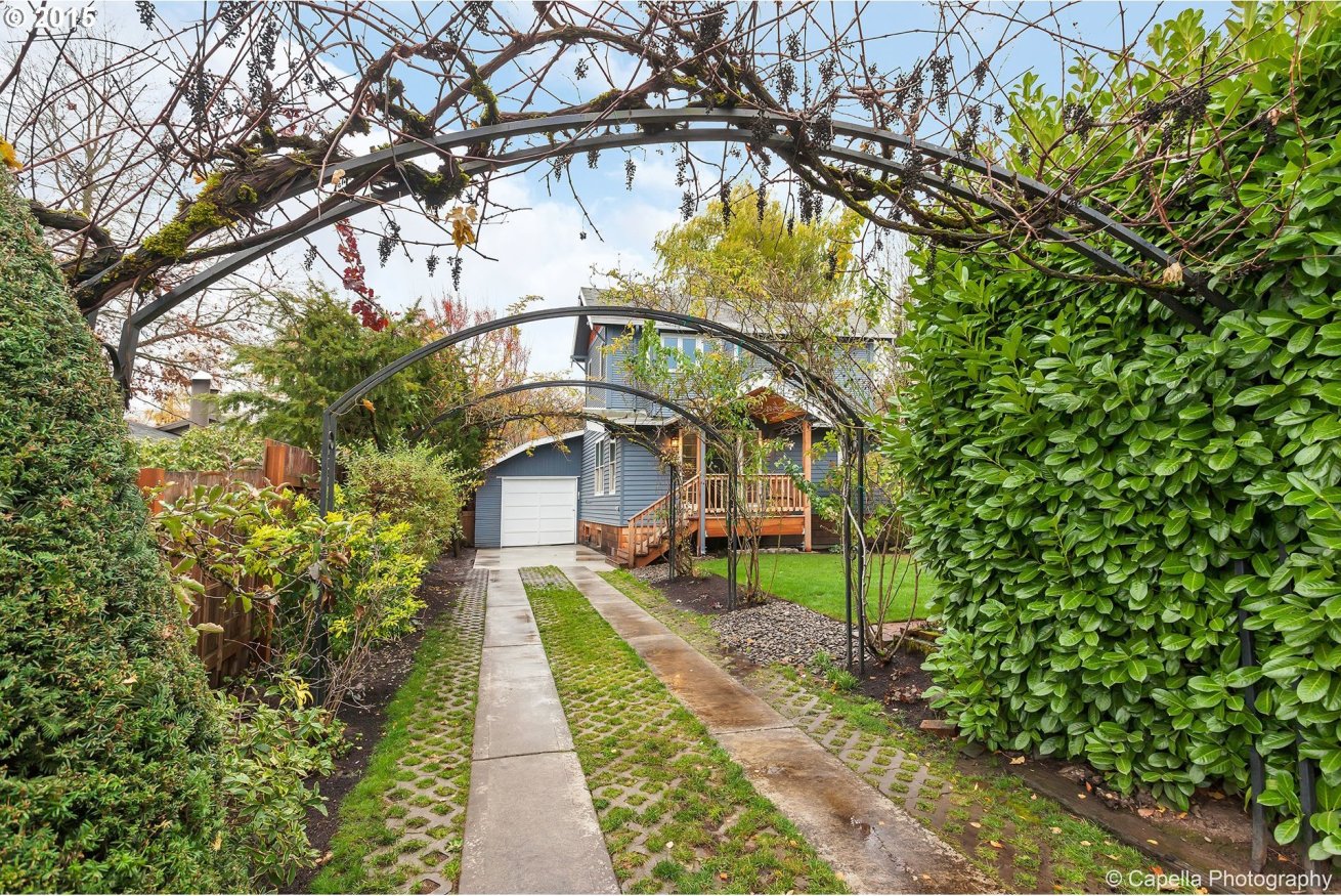 604 Southwest Florida Street Portland, OR 97219 - Photo 22 of 24 Gallery Image 22