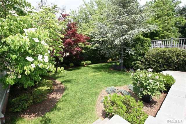 75 Sandy Hollow Road Port Washington, NY 11050 - Photo 17 of 20