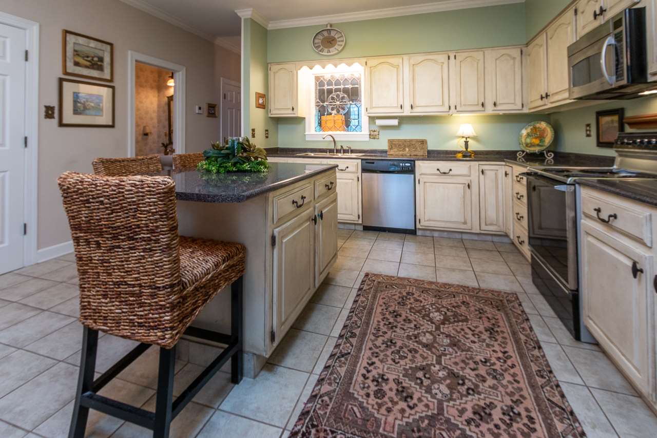 1645 Kimbrough Road, Unit 4 Germantown, TN 38138 - Photo 7 of 18 Gallery Image 7