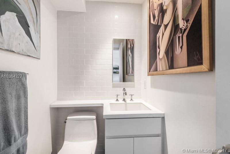 1674 Bay Road, Unit 505 Miami Beach, FL 33139 - Photo 5 of 10
