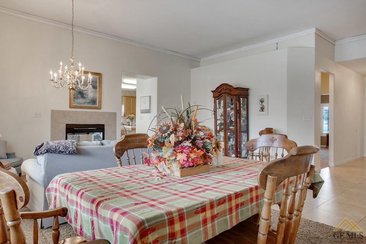 3601 Campfire Drive Bakersfield, CA 93312 - Photo 7 of 40