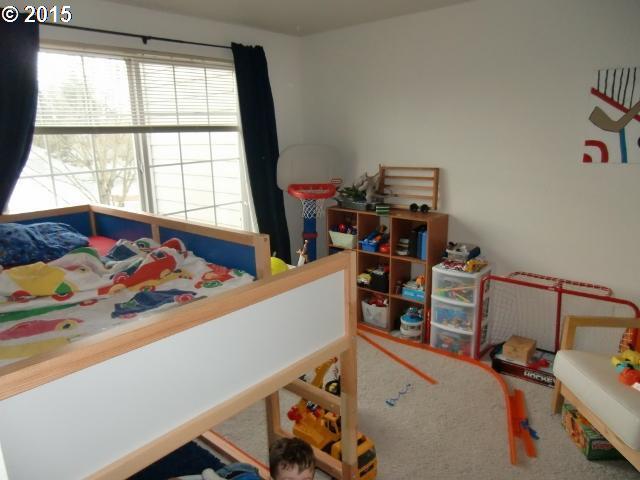17532 Northwest Springville Road, Unit D3 Portland, OR 97229 - Photo 5 of 16 Gallery Image 5