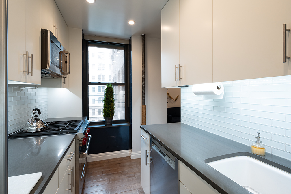 176 West 87th Street, Unit 5D Manhattan, NY 10024 - Photo 2 of 8