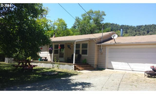 3470 North Myrtle Road Myrtle Creek, OR 97457 - Photo 3 of 16