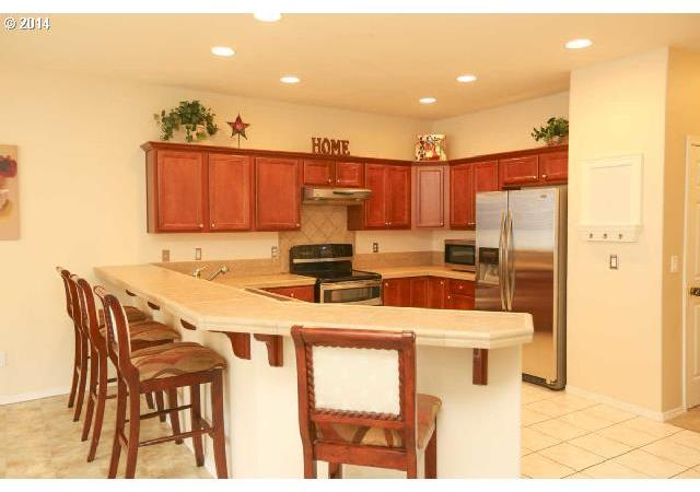 14086 Southwest Viewpoint Court Tigard, OR 97224 - Photo 4 of 15 Gallery Image 4