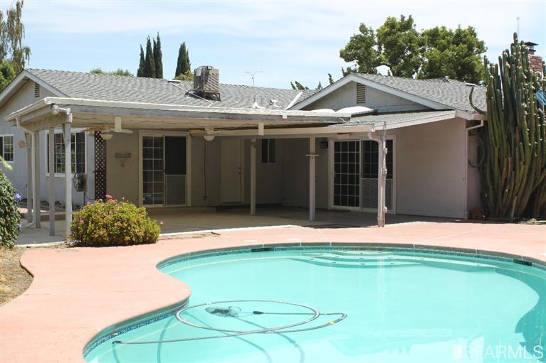1029 Wilma Court Ripon, CA 95366 - Photo 19 of 23 Large covered patio area, lots of room to entertain here!