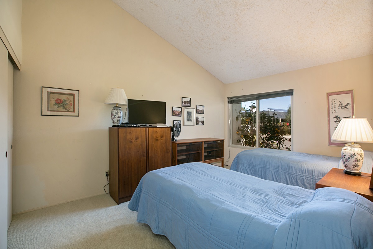 14066 Crest Way Del Mar, CA 92014 - Photo 15 of 23