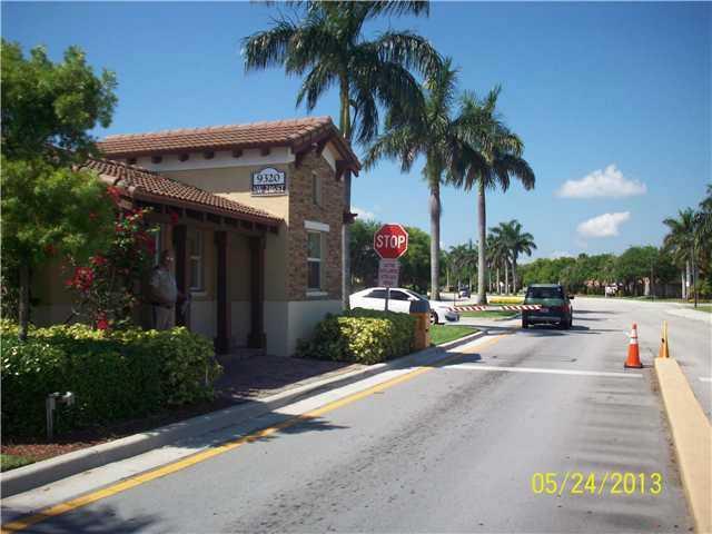 8819 Southwest 219th Lane Miami, FL 33190 - Photo 11 of 12