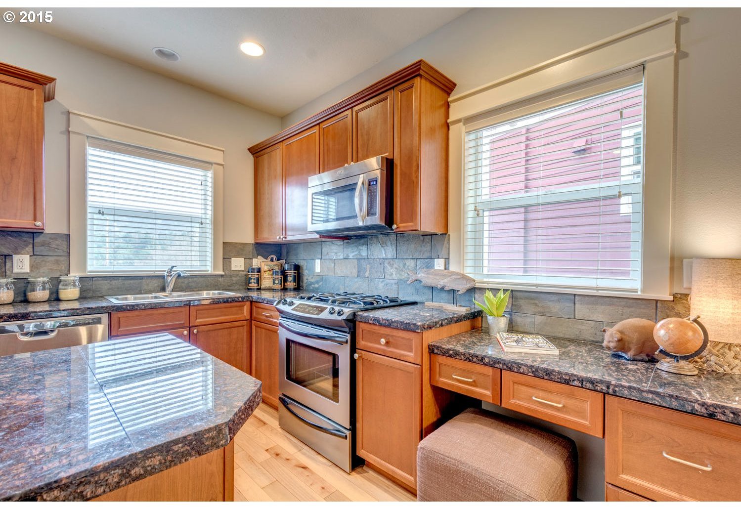 5129 Southwest Shattuck Road Portland, OR 97221 - Photo 8 of 26 Gallery Image 8