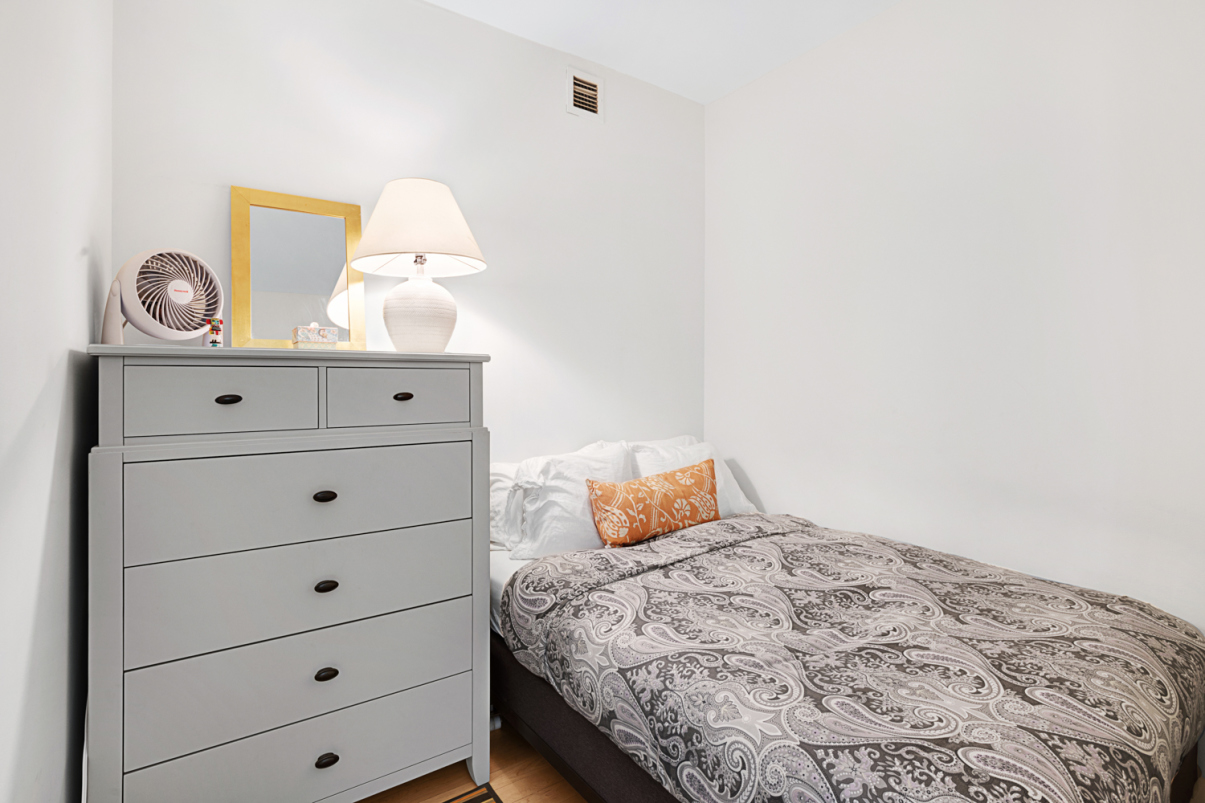 425 East 13th Street, Unit 5J Manhattan, NY 10009 - Photo 6 of 11