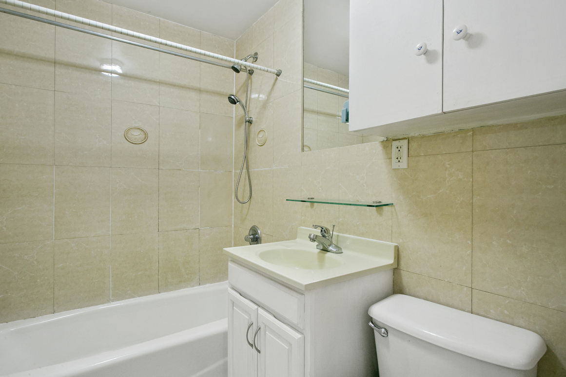 30 Rutgers Street, Unit 2A Manhattan, NY 10002 - Photo 5 of 6