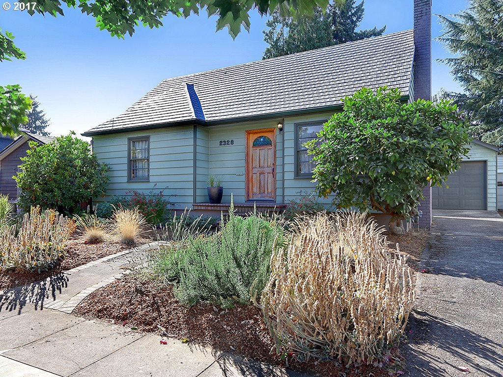 2328 North Rosa Parks Way Portland, OR 97217 - Photo 1 of 17 Gallery Image 1