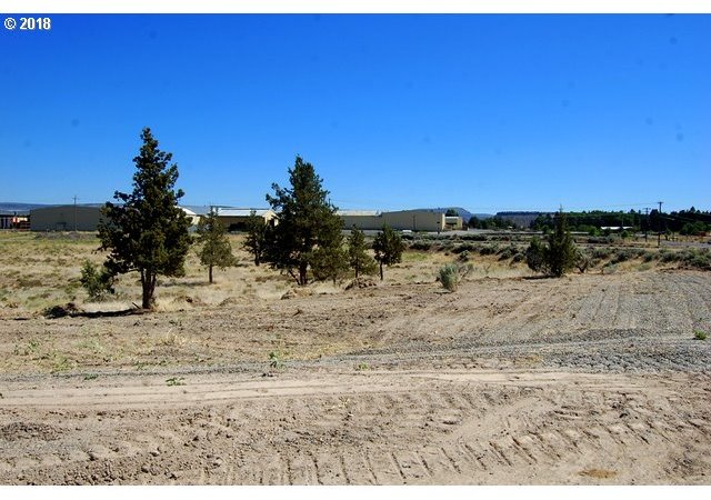 9 Northeast Colleen Road Prineville, OR 97754 - Photo 12 of 16