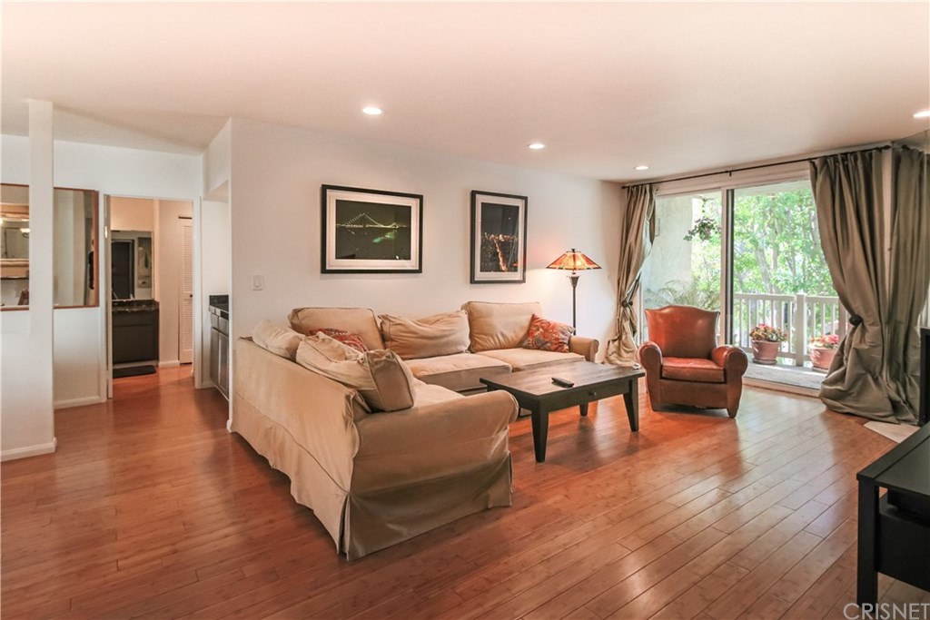 14315 Riverside Drive, Unit 105 Sherman Oaks, CA 91423 - Photo 2 of 42