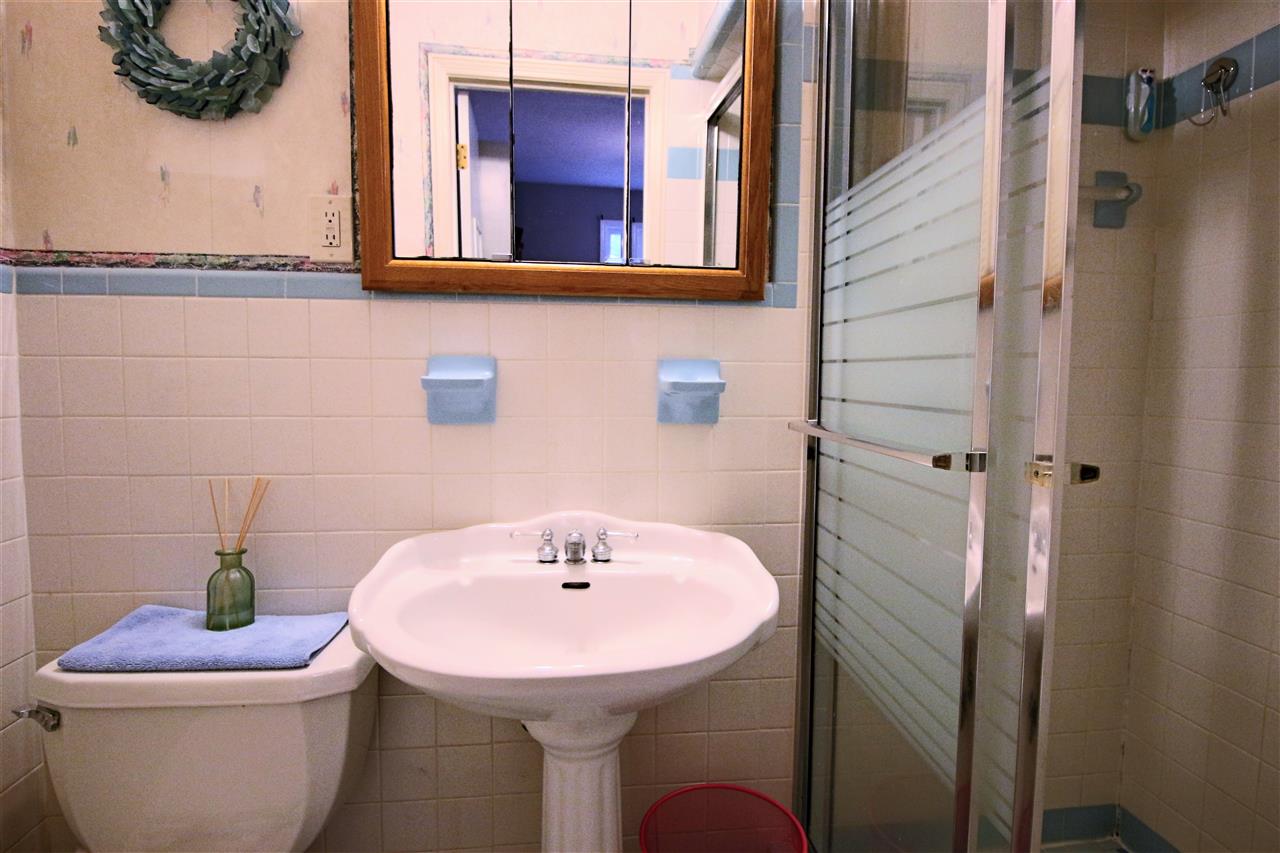 3096 Dumbarton Road Memphis, TN 38128 - Photo 15 of 25 Subway tile...