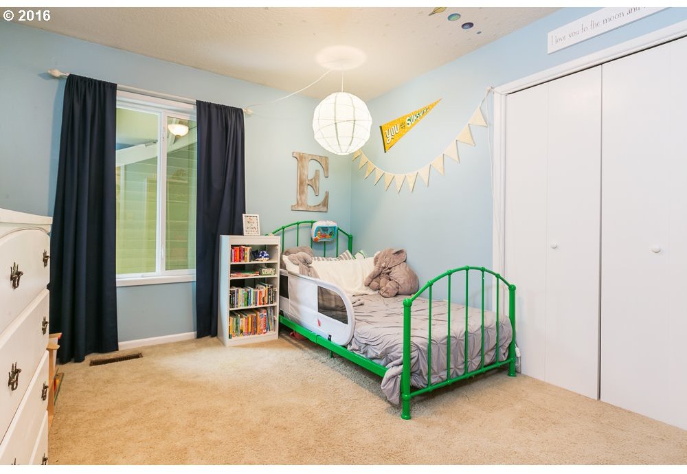 2230 Southwest 106th Place Portland, OR 97225 - Photo 9 of 21