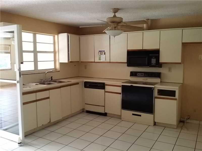 2701 Southwest 79th Avenue Miami, FL 33155 - Photo 6 of 21