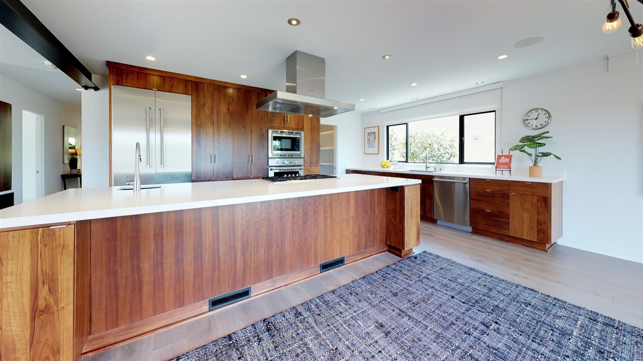 1048 Eolus Avenue Encinitas, CA 92024 - Photo 12 of 25