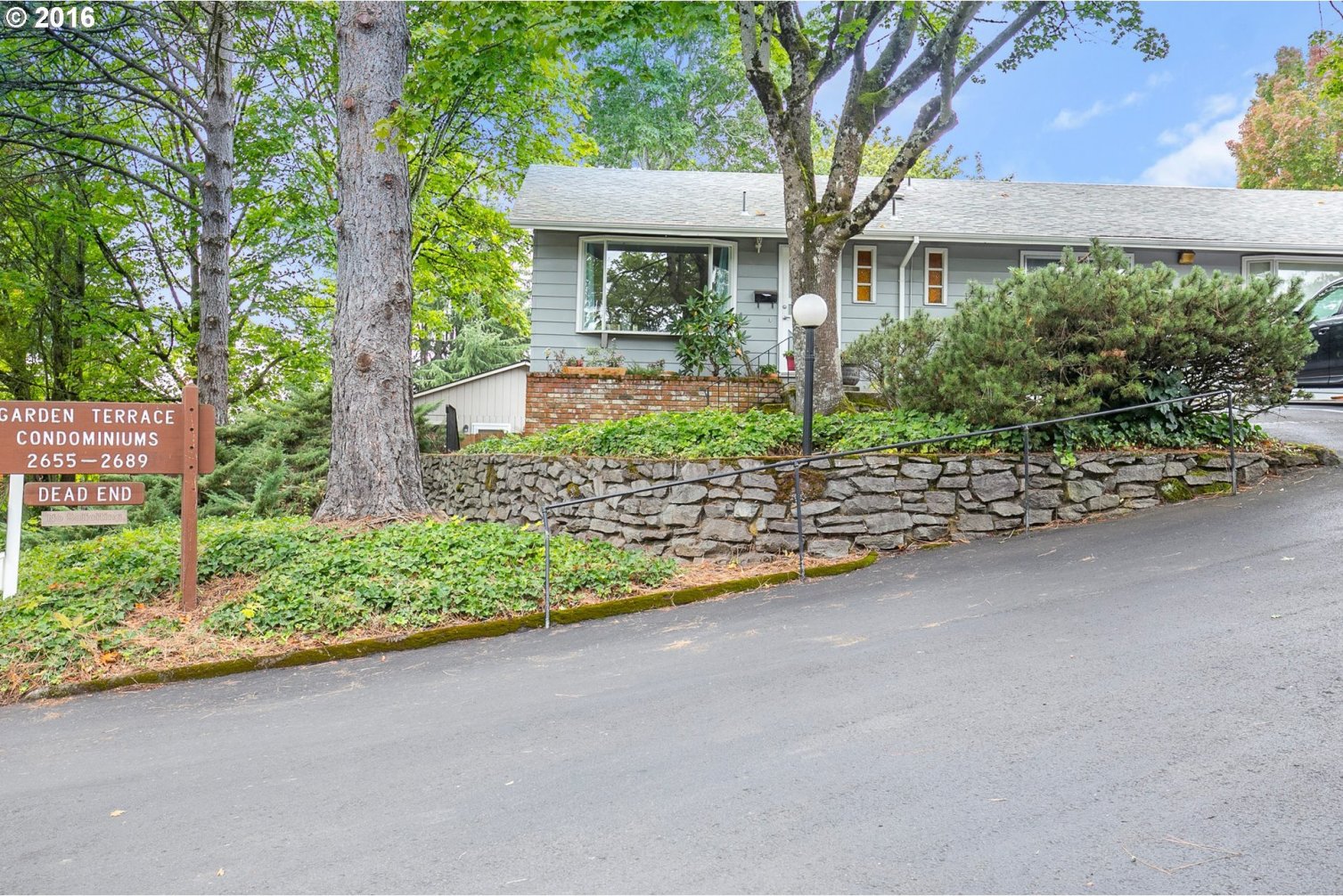 2689 Southwest Spring Garden Street Portland, OR 97219 - Photo 3 of 20 Gallery Image 3