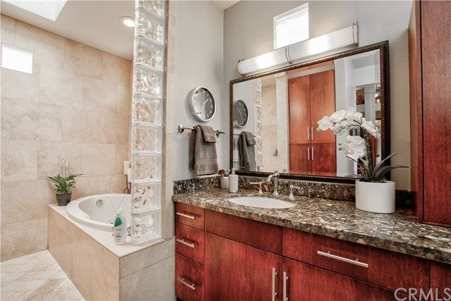 $1,625,000 | 60 63rd Place, Long Beach, CA 90803