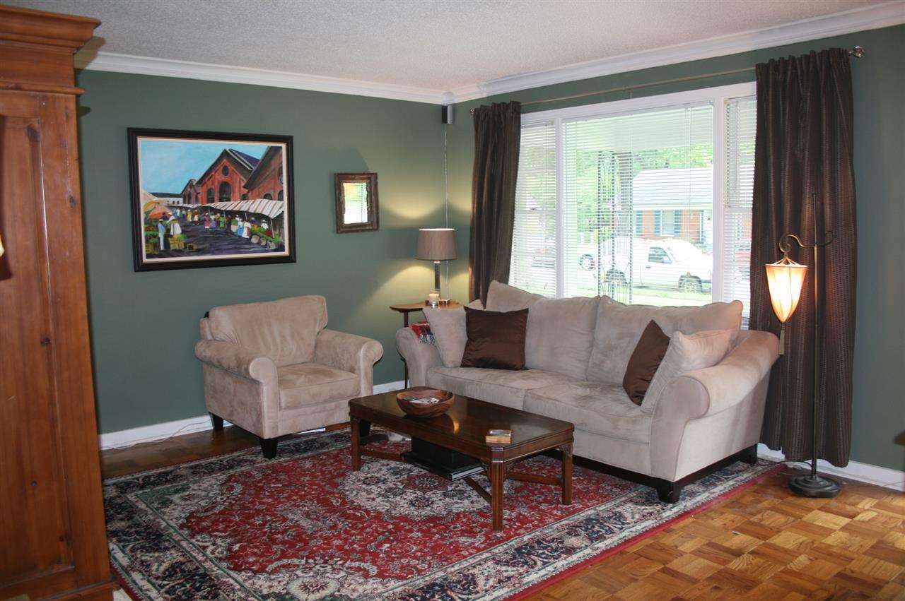 4909 Kaye Road Memphis, TN 38117 - Photo 6 of 25 Plenty of windows let in plenty of natural light.