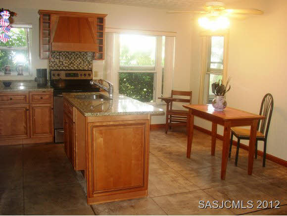 6338 Gomez Road St. Augustine, FL 32080 - Photo 5 of 14 Dining Area