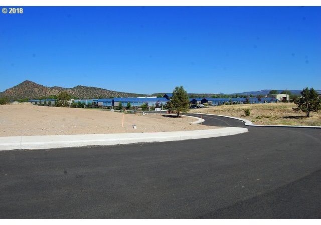7 Northeast Colleen Road Prineville, OR 97754 - Photo 6 of 16