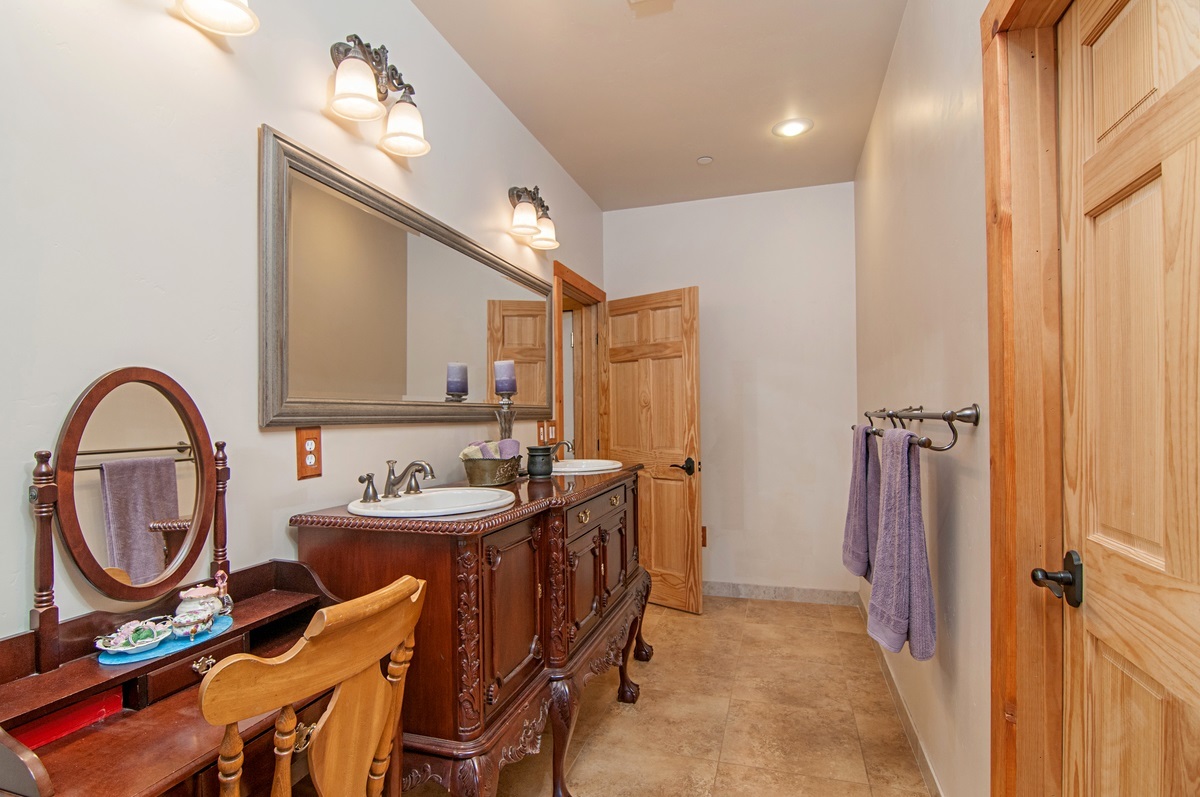 11545 Creek Road Poway, CA 92064 - Photo 14 of 25 Gallery Image 14