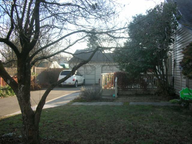 6742 Southeast Reedway Street Portland, OR 97206 - Photo 2 of 5 Gallery Image 2