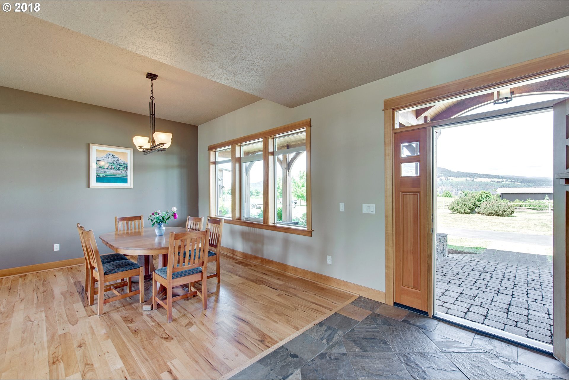 885 Methodist Road Hood River, OR 97031 - Photo 9 of 32 Gallery Image 9