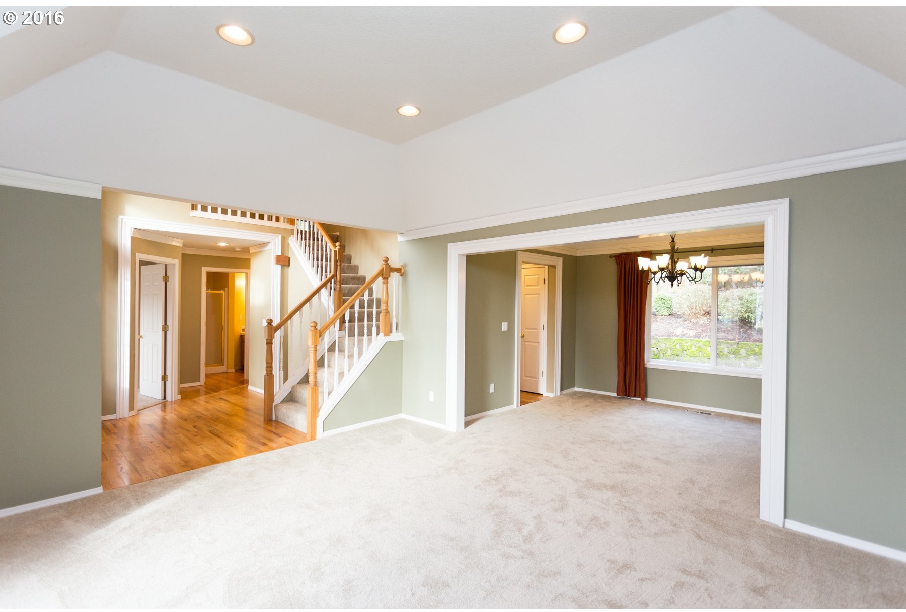 8660 Southwest Turquoise Loop Beaverton, OR 97007 - Photo 5 of 32 Gallery Image 5