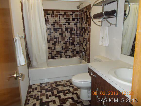 616 Old Beach Road St. Augustine, FL 32080 - Photo 9 of 15 Guest Bathroom