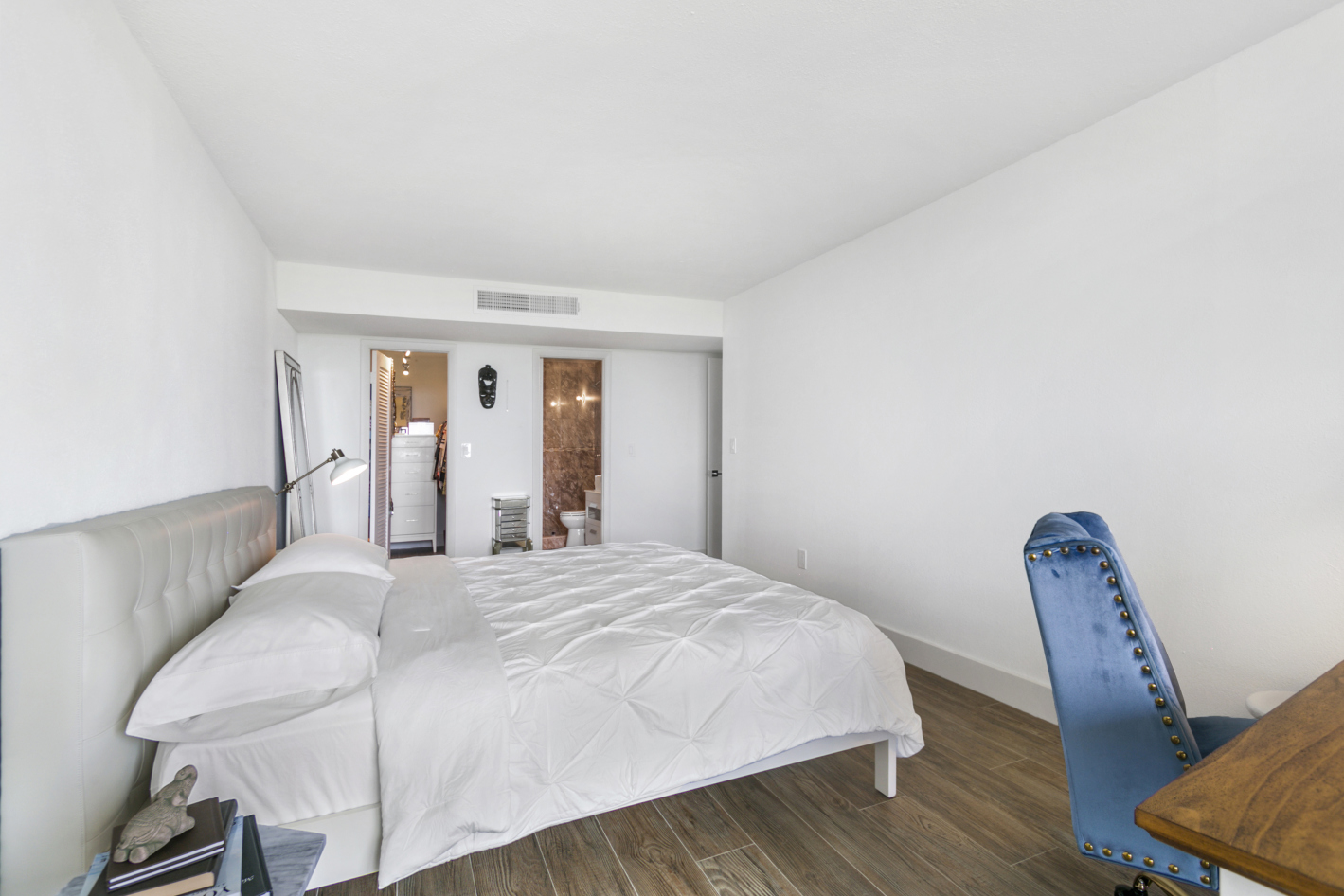 8233 Harding Avenue, Unit 701 701 Miami Beach, FL 33141 - Photo 8 of 18