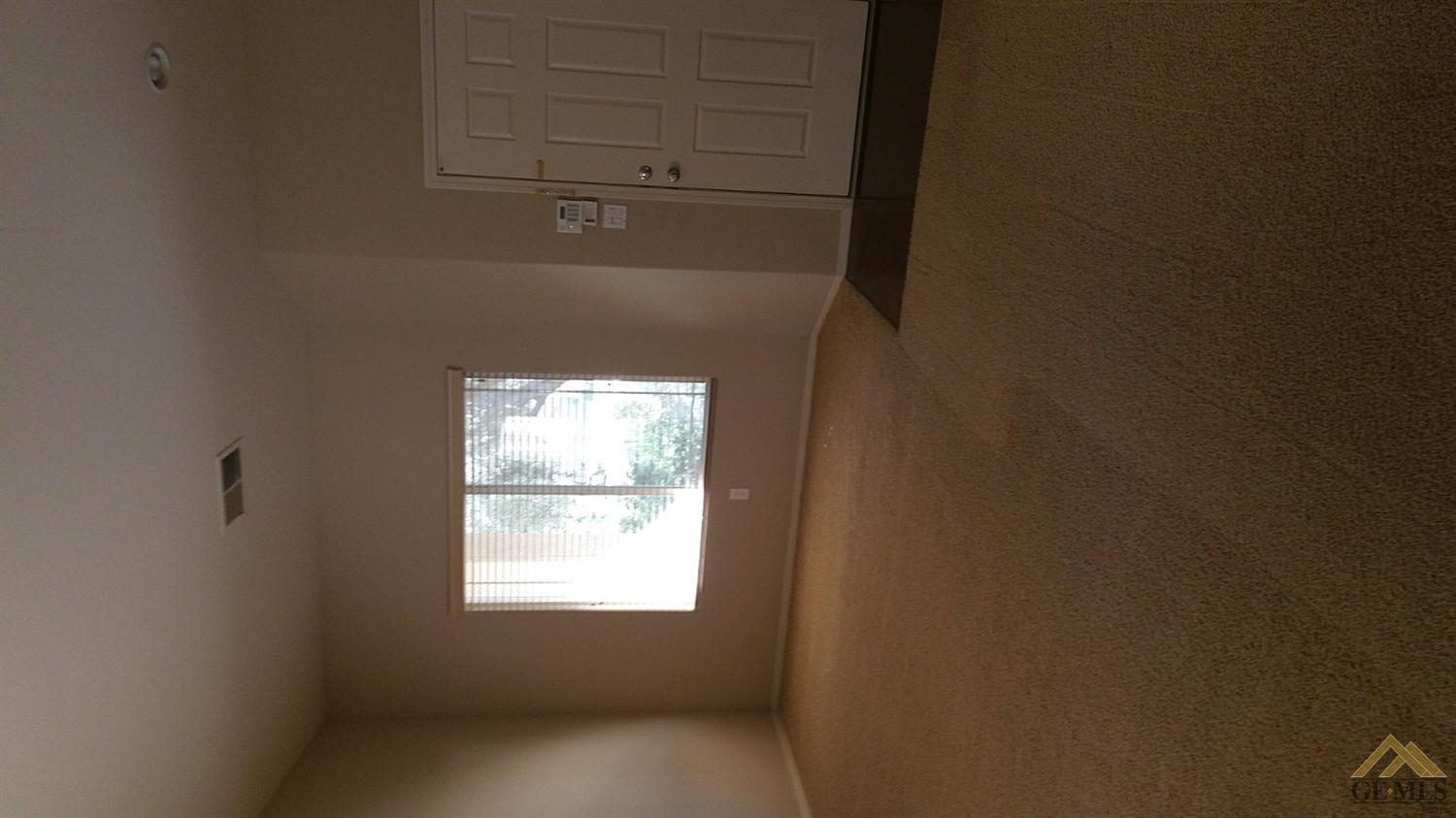 9012 Rockefeller Street Bakersfield, CA 93311 - Photo 5 of 21 Gallery Image 5